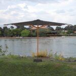 شمسيات خشب زان روماني سوداء | شماسي بقاعدة رخام