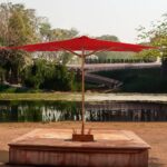 شمسيات حدائق خشب زان روماني | شماسي حمراء بقاعدة رخام