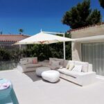 شماسي كافيهات معدنية 400×400 سم | شماسي فاخرة بقاعدة رخام